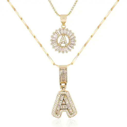 Collier en initiales pavées