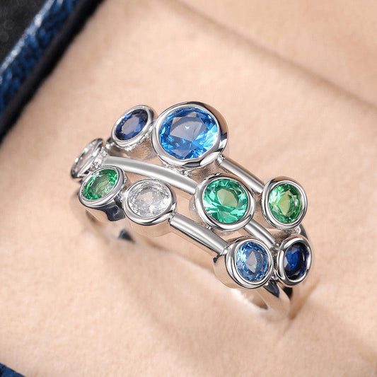 Bague bleue avec des cristaux vintage