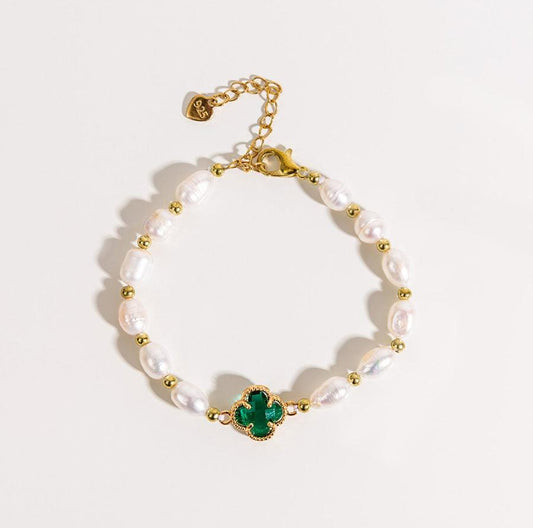 Bracelet en perles en forme de feuille de trèfle émeraude