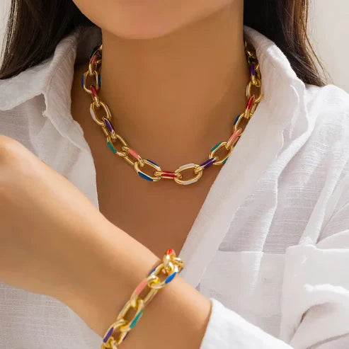 Ensemble de bracelet et collier en chaîne colorée