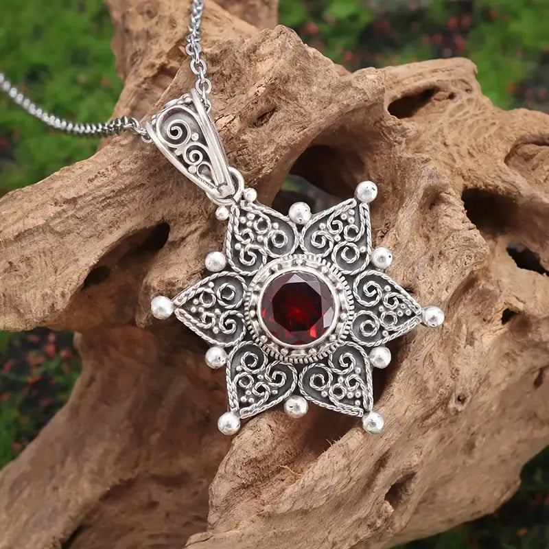 Collier Pendentif Étoile en Rubis Argent