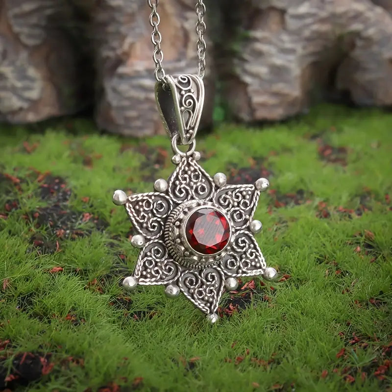 Collier Pendentif Étoile en Rubis Argent