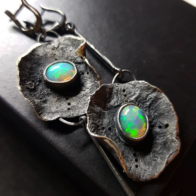 Boucles d'oreilles boho avec opale verte en argent