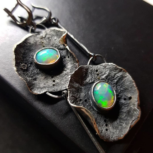 Boucles d'oreilles boho avec opale verte en argent