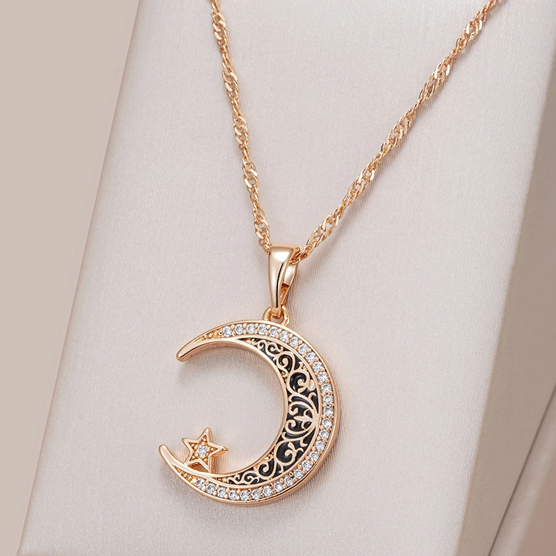 Collier Élégant et Brillant en Lune