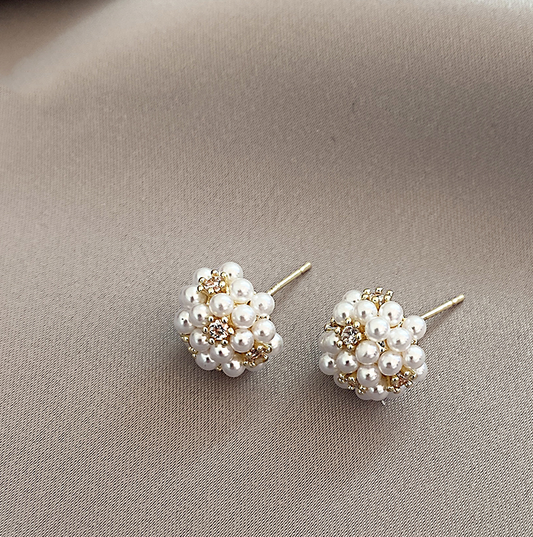 Petites Boucles d'Oreilles en Perles Élégantes