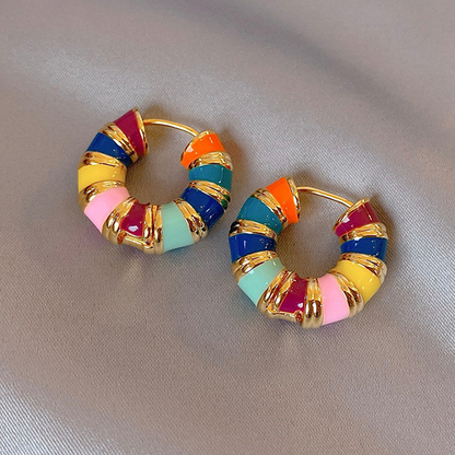 Boucles d'oreilles élégantes avec émail multicolore