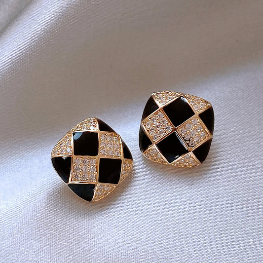 Boucles d'oreilles élégantes et brillantes en émail noir