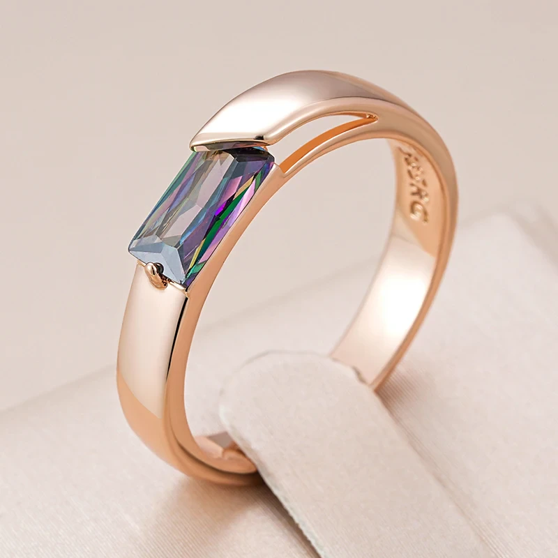 Bague élégante avec cristal multicolore