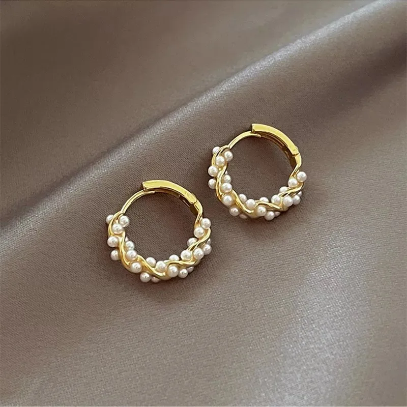 Boucles d'oreilles en perles rondes élégantes avec incrustations