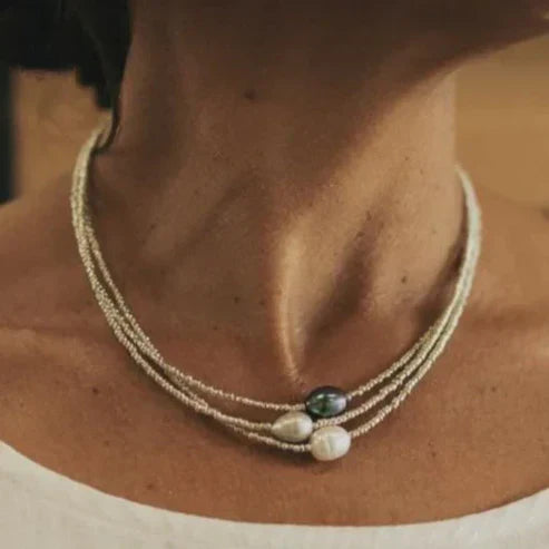Collier de perles en lustre antique