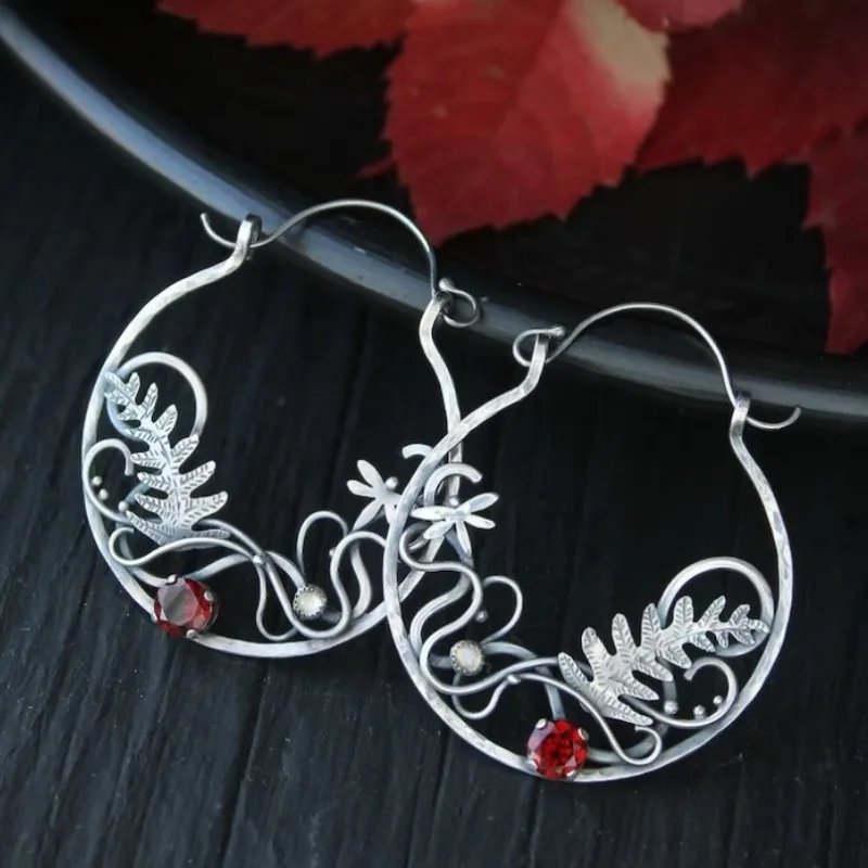 Boucles d'oreilles vintage avec zircon rouge en argent sterling