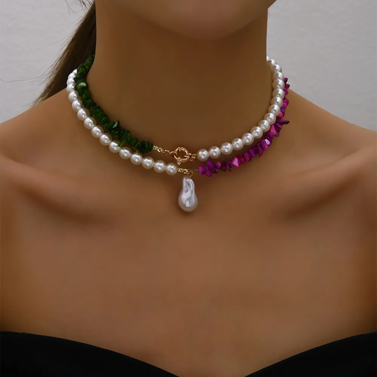 Collier de perles baroques colorées et élégantes