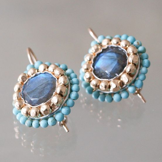 Boucles d'oreilles vintage avec pierres bleues incrustées