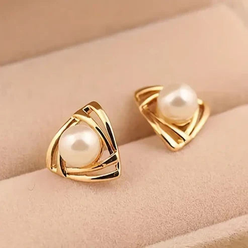 Boucles d'oreilles élégantes en perles et or