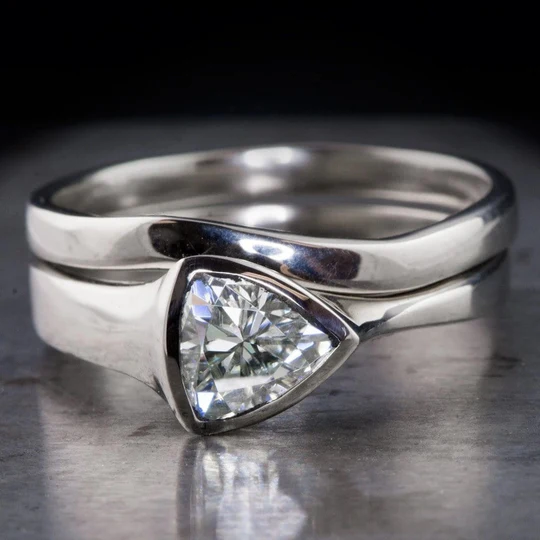 Bague en argent empilée avec zirconia vintage