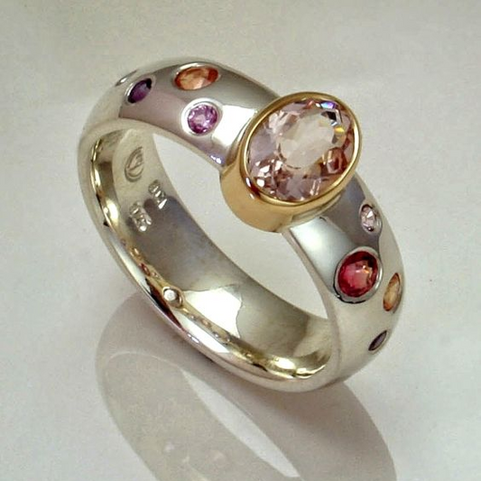Bague avec des Cristaux Vintage Colorés Incrustés