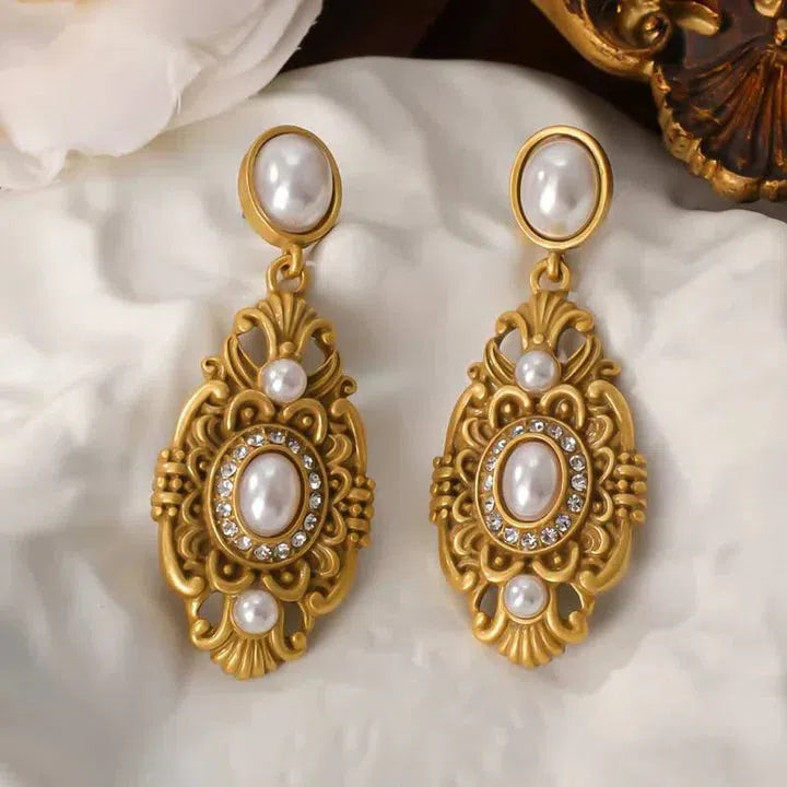 Boucles d'oreilles vintage dorées blanches