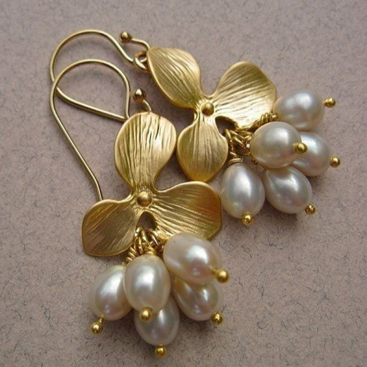 Boucles d'oreilles en perles vintage dorées