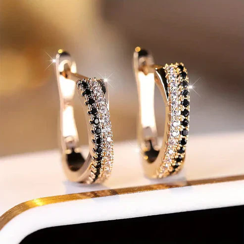 Boucles d'oreilles en or avec zirconium noir