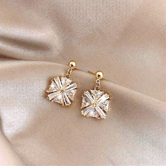 Boucles d'oreilles en zircon cubique luxueuses en or