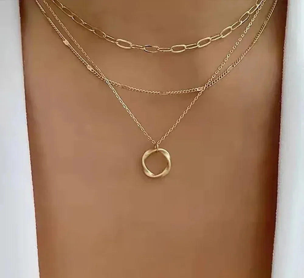 Collier vintage en chaîne dorée superposée avec pendentif