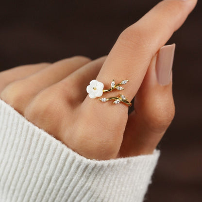 Bague Ouverte en Or avec Motif Floral et Feuilles