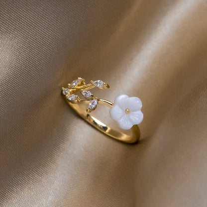 Bague Ouverte en Or avec Motif Floral et Feuilles